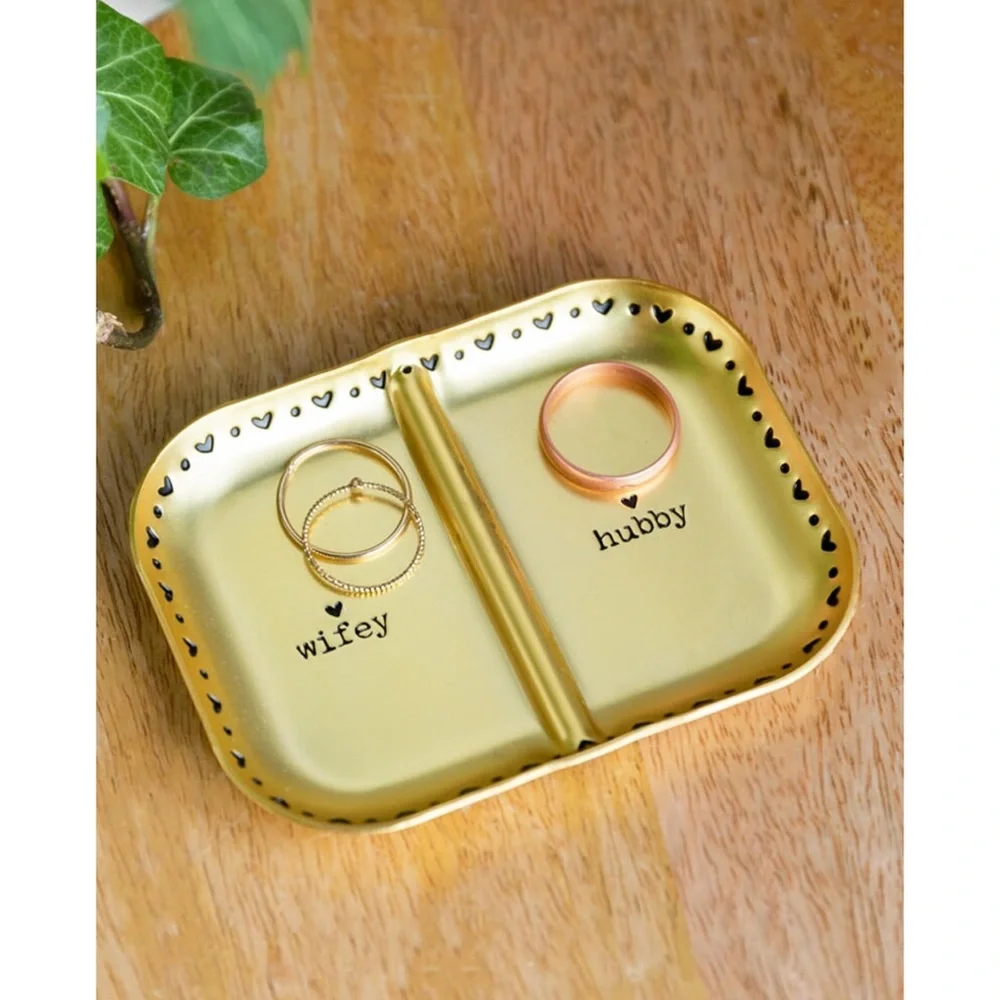 Francesca’s Natural Life Wifey Hubby Trinket Dish